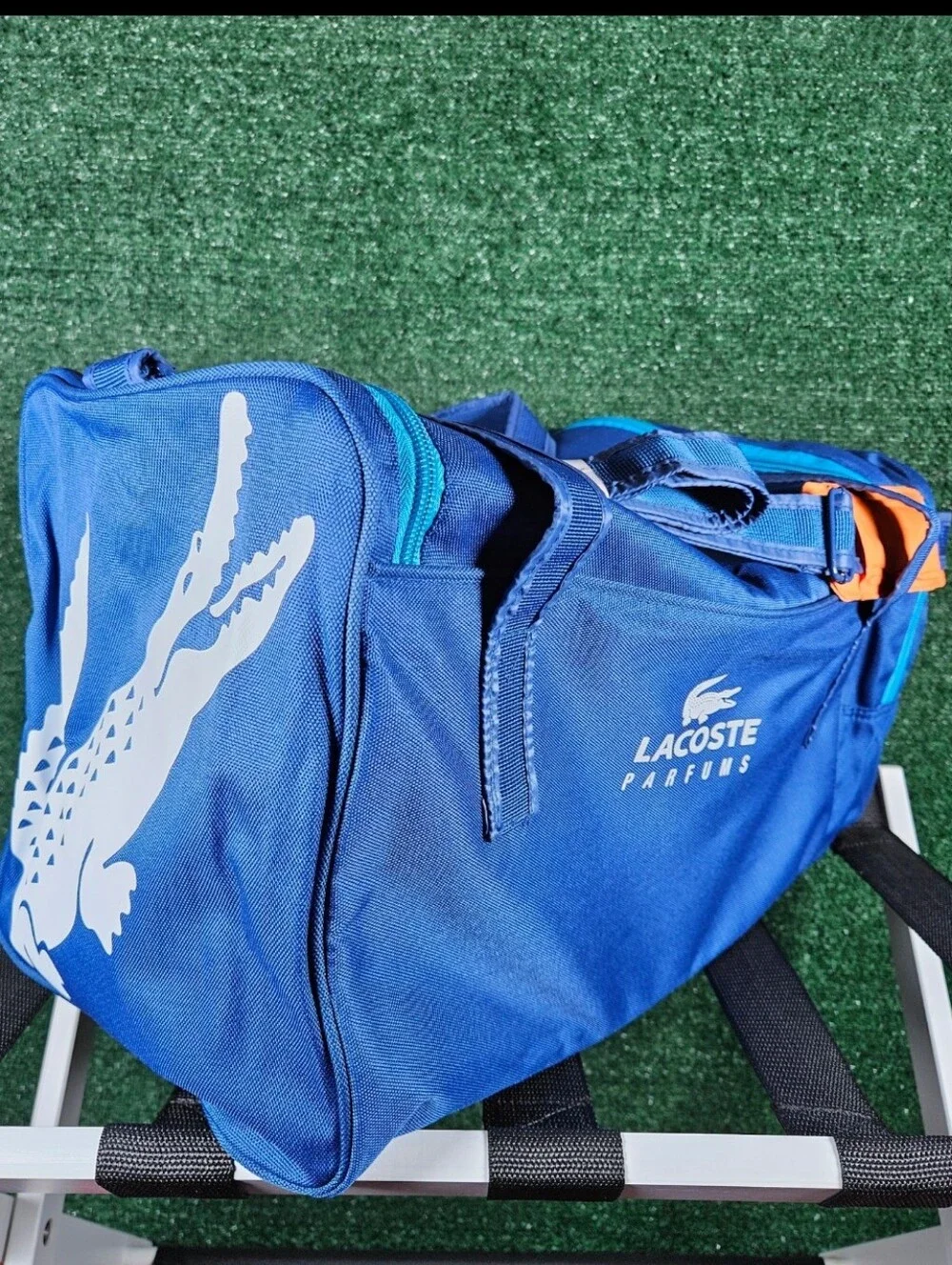 NWOT Vintage Lacoste Parfums Essential Sport Duffel Bag/Gym Bag / 21